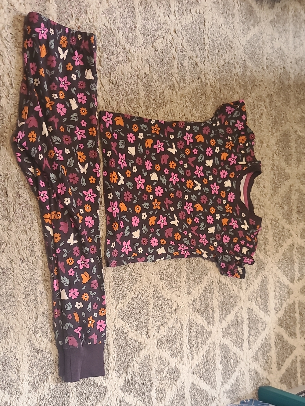 10 for $25 - George Girls 6 Purple Butterly & Flowers Pajama Set - Shirt & Pants